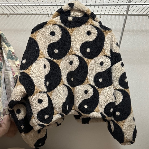 UO yin and yang fleece sweater S euc - Picture 2 of 2